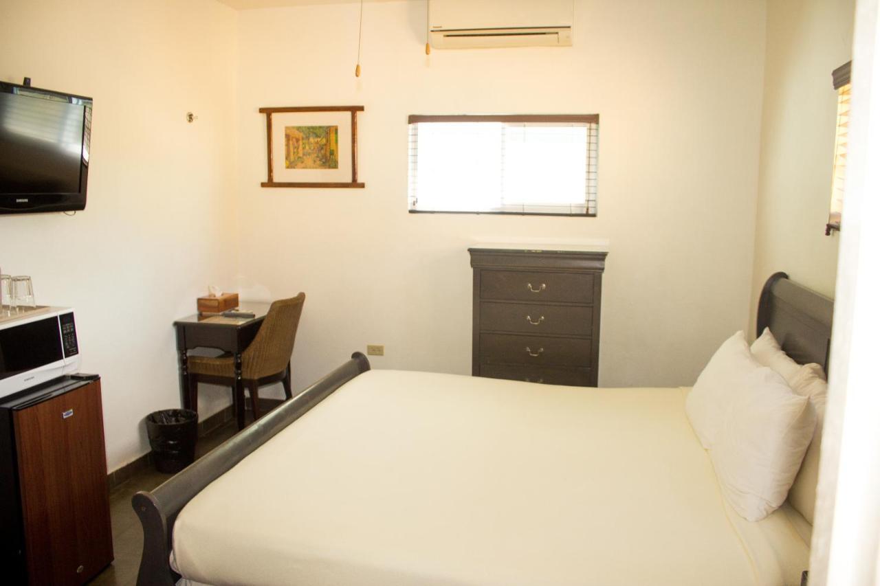 Altamont West Hotel Montego Bay Exterior foto